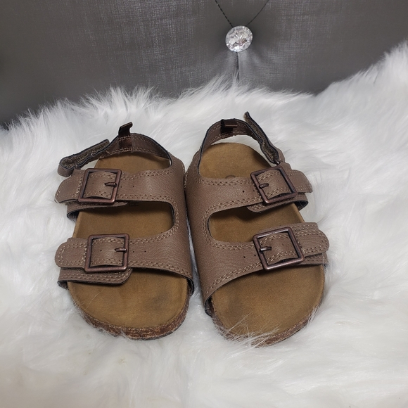 Oshkosh B'gosh tan buckle suede shoes - Picture 4 of 9